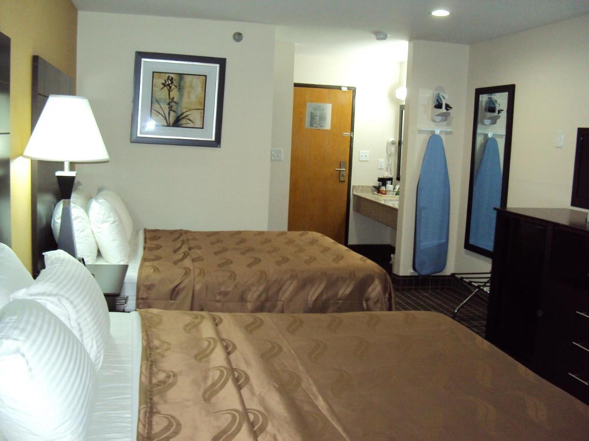 Quality Inn Carbondale University Area מראה חיצוני תמונה
