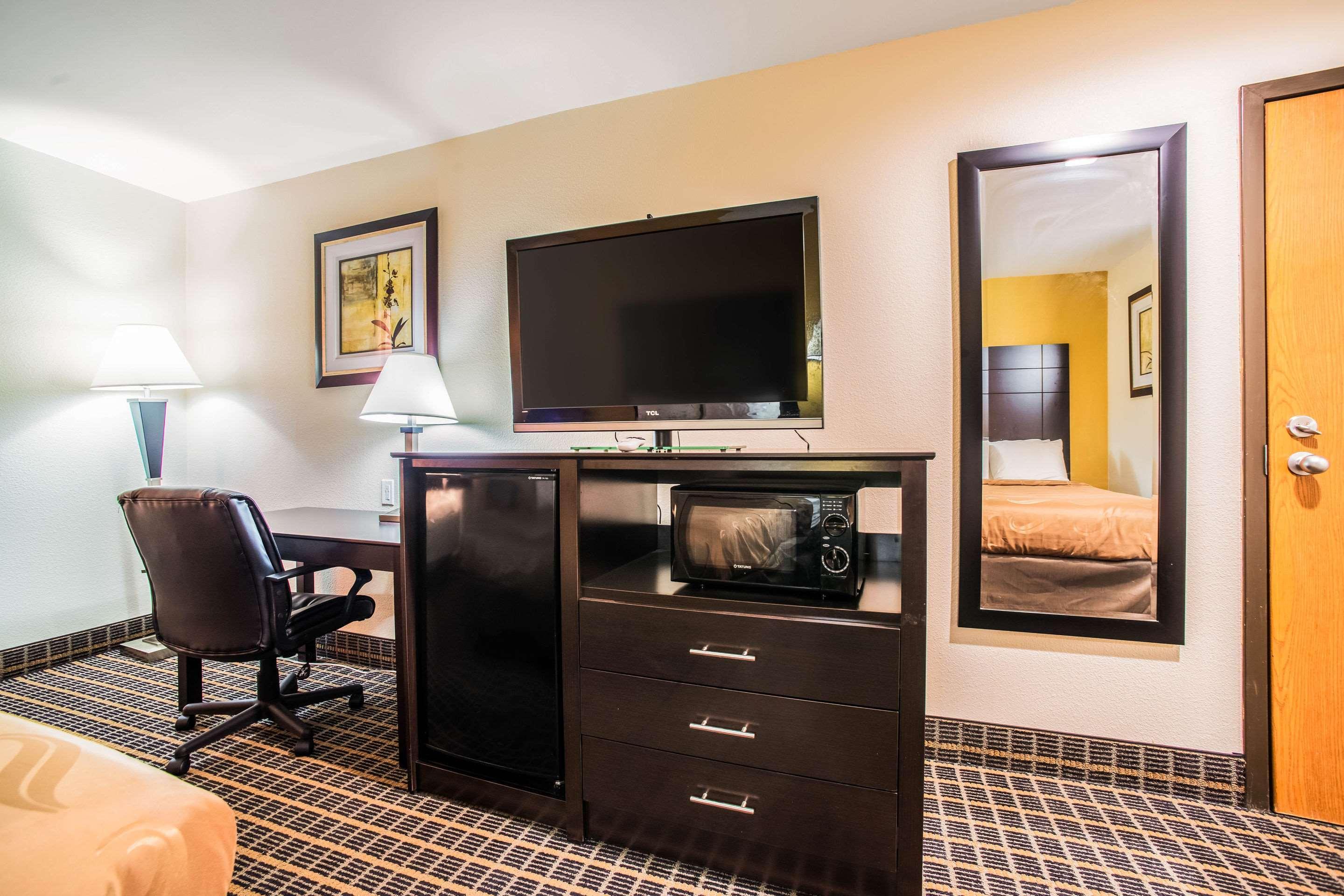 Quality Inn Carbondale University Area מראה חיצוני תמונה