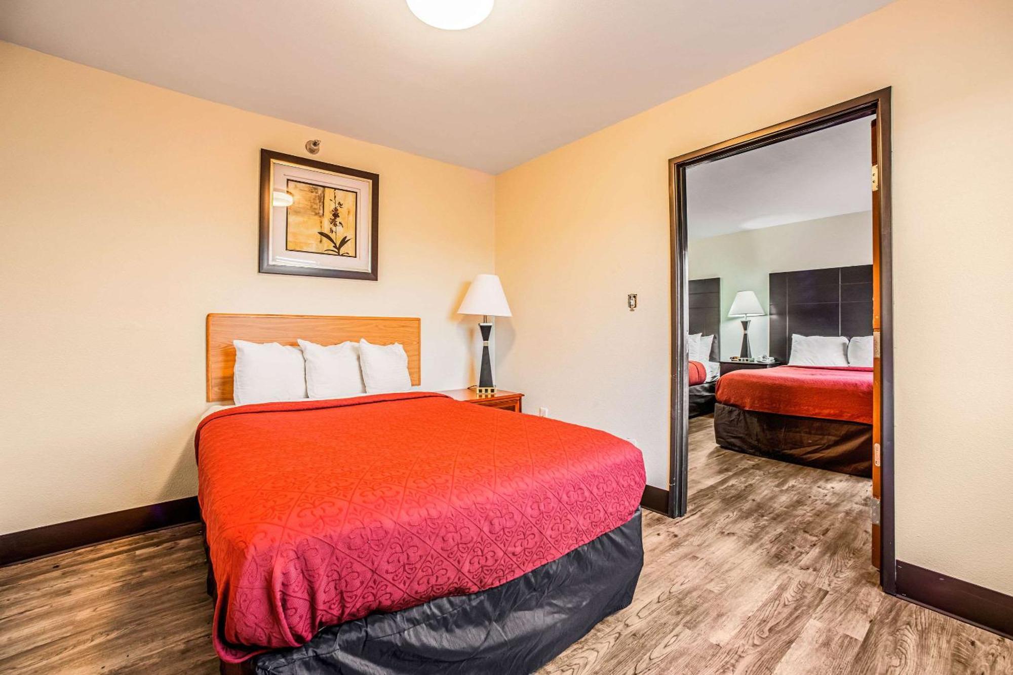 Quality Inn Carbondale University Area מראה חיצוני תמונה