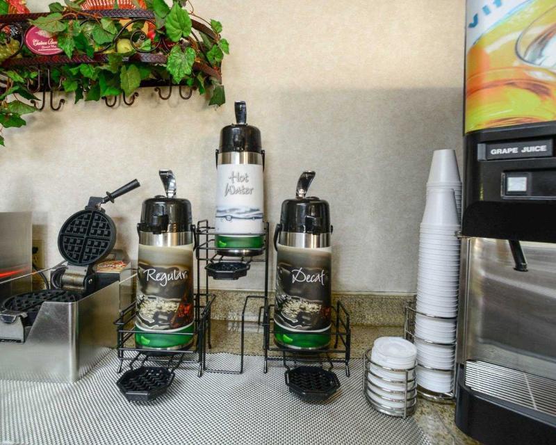 Quality Inn Carbondale University Area מראה חיצוני תמונה