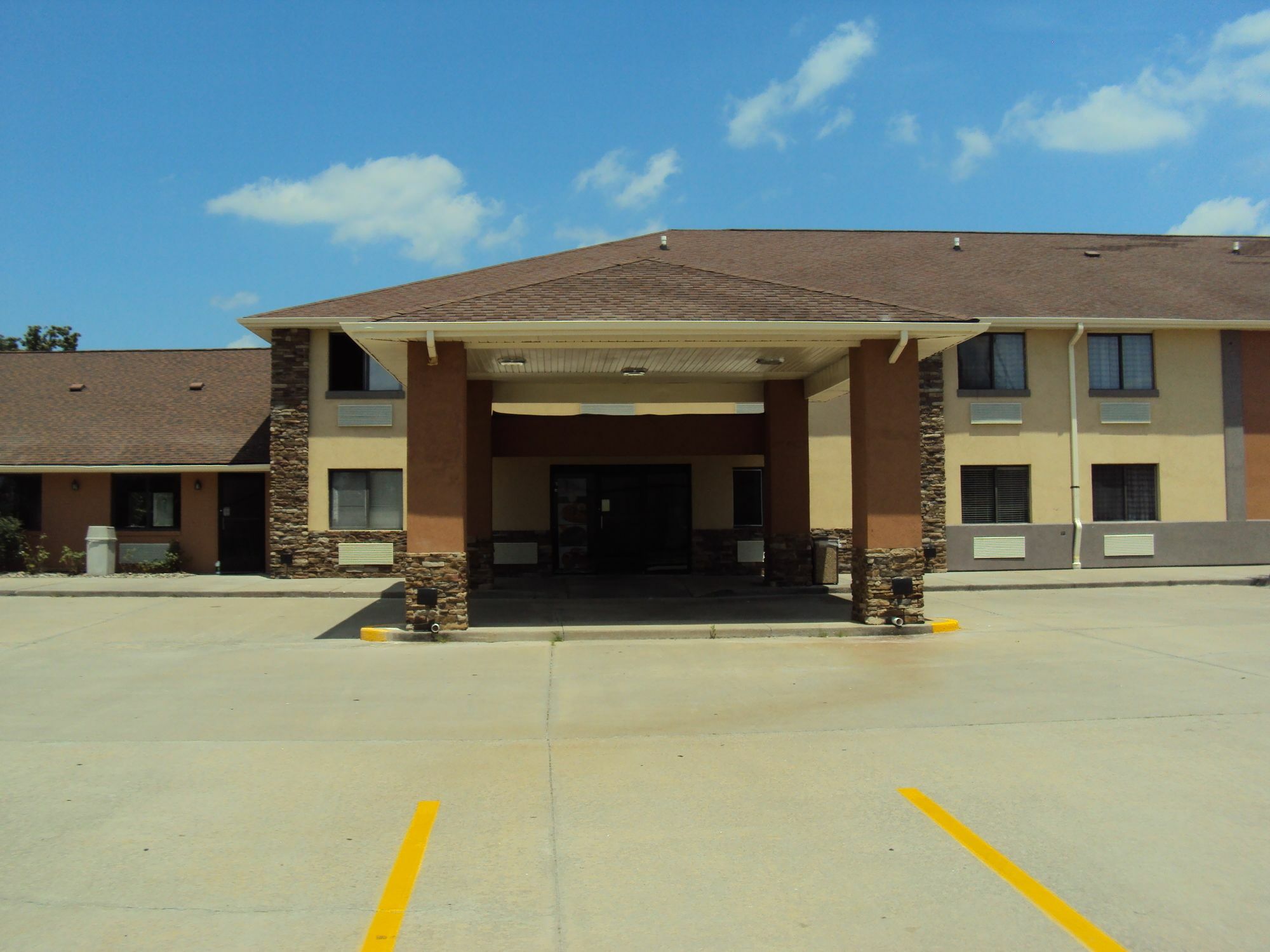 Quality Inn Carbondale University Area מראה חיצוני תמונה